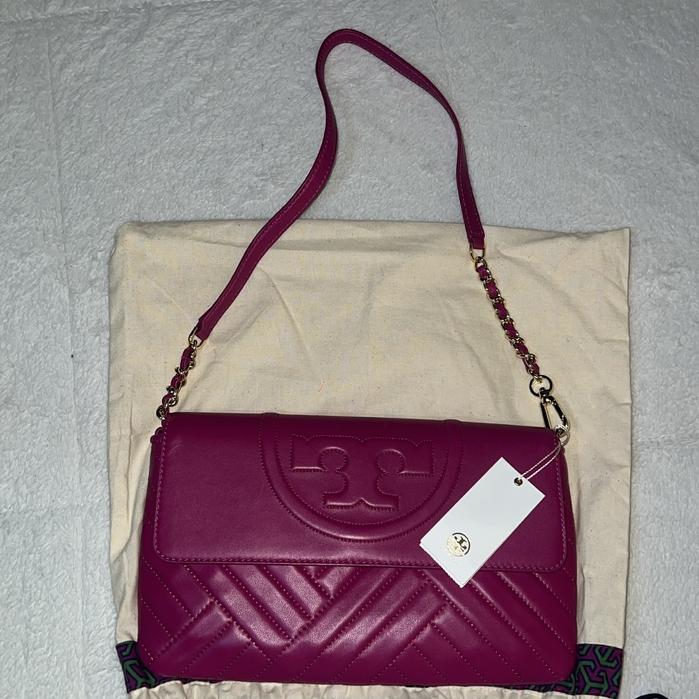NWT Tory Burch Alexa Convertible Clutch in  Party Fuchsia 🩷 - Picture 4 of 16
